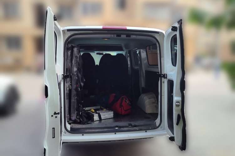 Used SAIC MAXUS Dana V1 2024 V1 Short Wheelbase Low-Roof Multi-Function Version (51 kWh) Trunk