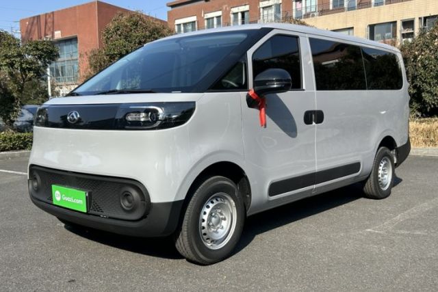 Used SAIC MAXUS Dana V1 2025 V1+ Short Wheelbase Low-Roof Multi-Function Version (42 kWh)