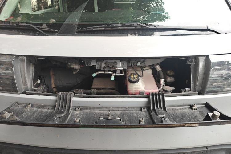 Used SAIC MAXUS Dana V1 2025 V1+ Long Wheelbase High-Roof Multi-Function Version (62 kWh) Engine Bay