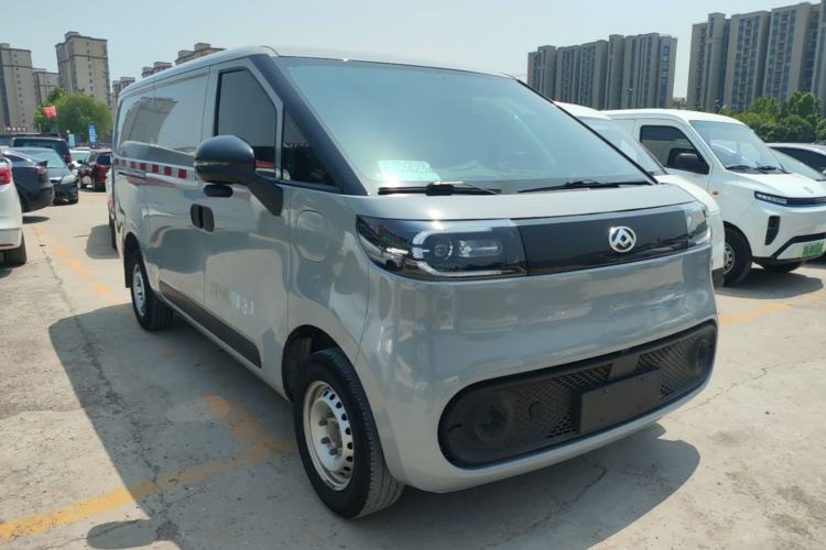 Used SAIC MAXUS Dana V1 2023 V1 Short Wheelbase Low Roof (43 kWh) Exterior 1