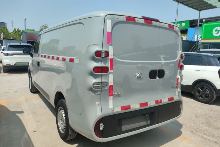 Used SAIC MAXUS Dana V1 2023 V1 Short Wheelbase Low Roof (43 kWh) Exterior 2