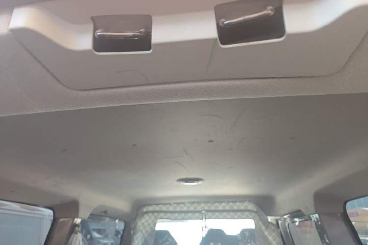 Used SAIC MAXUS Dana V1 2025 V1+ Short Wheelbase Low-Roof Multi-Function Version (42 kWh) Headliner