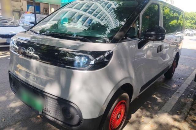 Used SAIC MAXUS Dana V1 2025 Low-Roof Multi-Function Version 42 kWh
