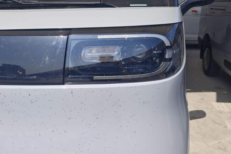 Used SAIC MAXUS Dana V1 2025 V1+ Short Wheelbase Low-Roof Multi-Function Version (42 kWh) Left Front Headlight