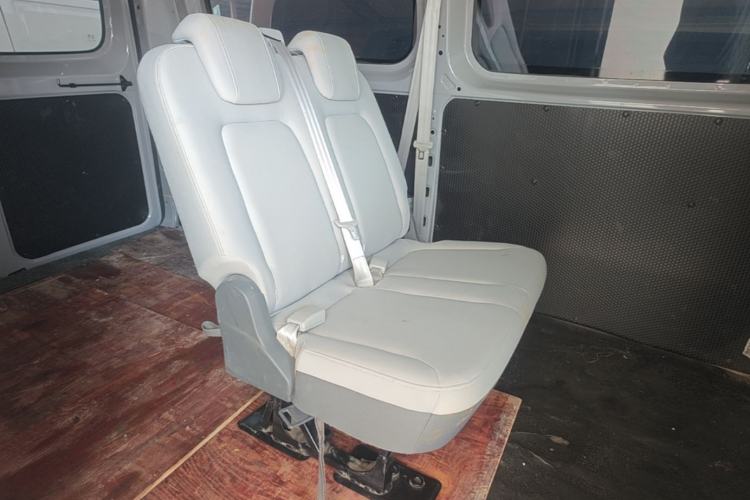 Used SAIC MAXUS Dana V1 2025 V1+ Short Wheelbase Low-Roof Multi-Function Version (42 kWh) Left Rear Seat