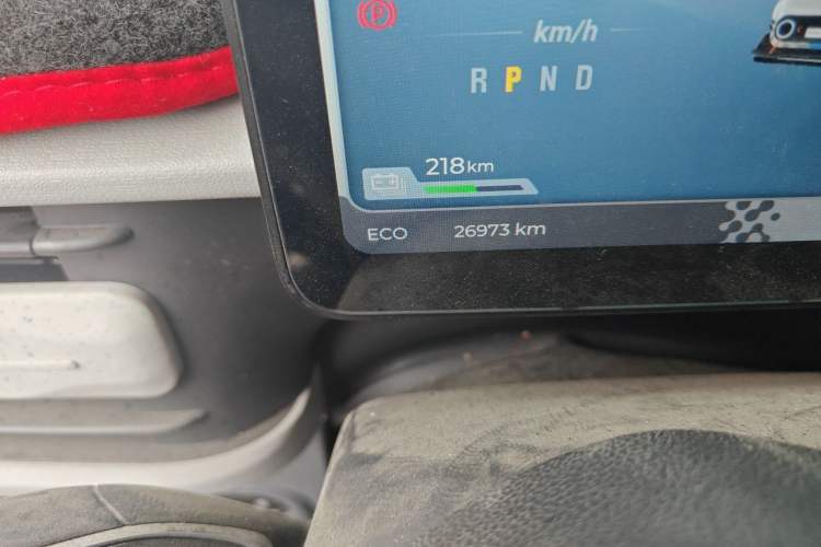 Used SAIC MAXUS Dana V1 2025 V1+ Long Wheelbase High-Roof Multi-Function Version (62 kWh) Odometer Close Up