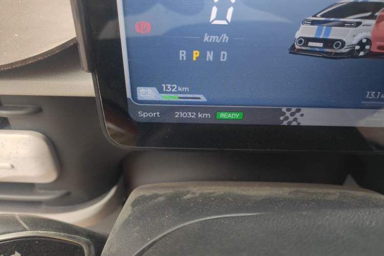 Used SAIC MAXUS Dana V1 2026 Model V1 Low-Roof Multi-Function Version (42 kWh) Odometer Close Up