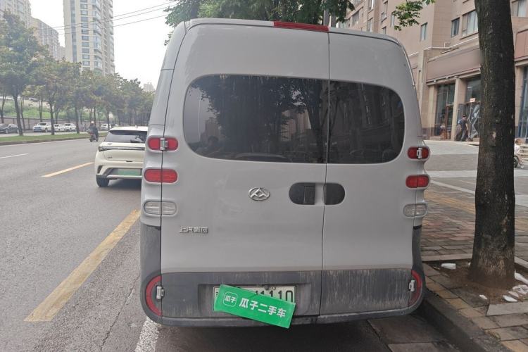 Used SAIC MAXUS Dana V1 2025 V1+ Long Wheelbase High-Roof Multi-Function Version (62 kWh) Rear