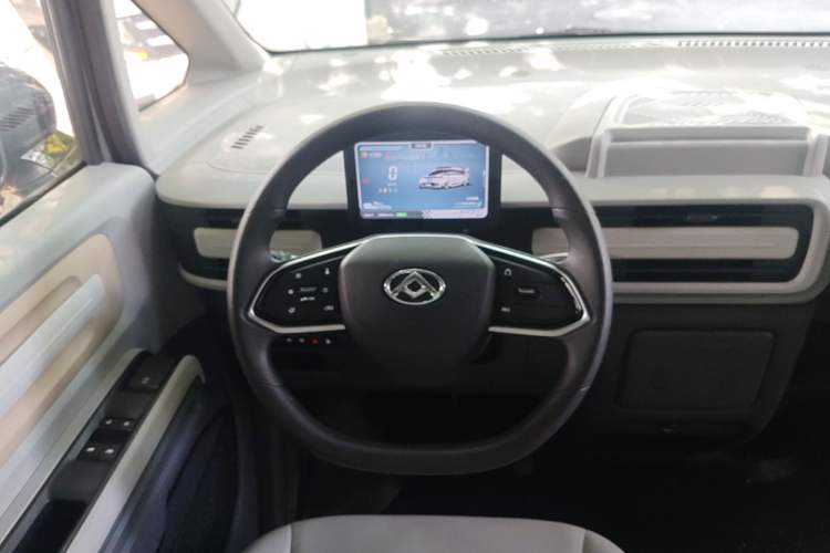Used SAIC MAXUS Dana V1 2025 Low-Roof Multi-Function Version 42 kWh Steering Wheel