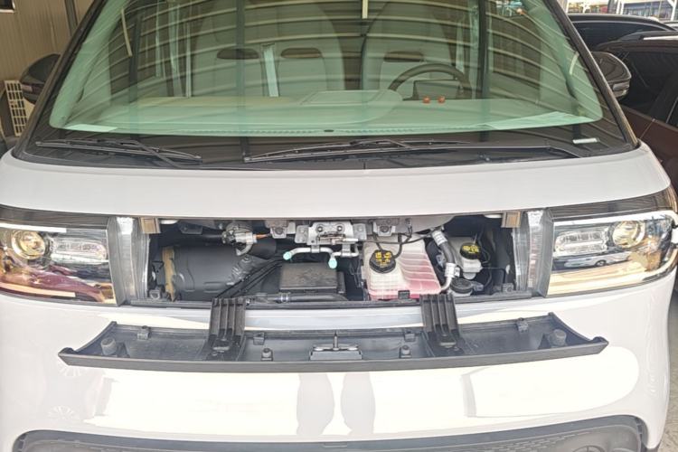 Used SAIC MAXUS Dana V1 2025 Low-Roof Cargo Version 42 kWh Engine Bay
