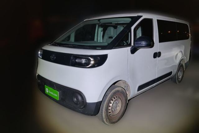 Used SAIC MAXUS Dana V1 2025 Low-Roof Multi-Function Version 42 kWh
