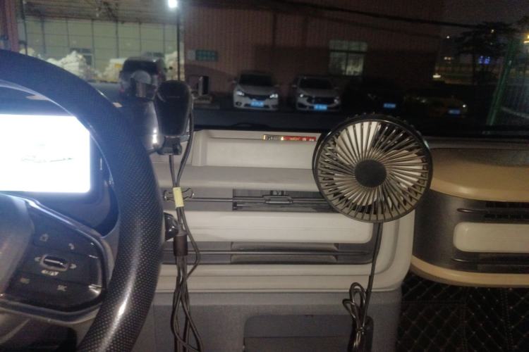 Used SAIC MAXUS Dana V1 2023 V1 Short Wheelbase Low Roof (43 kWh) Audio And AC Panel