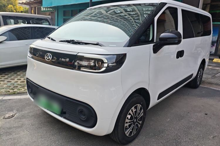 Used SAIC MAXUS Dana V1 2025 Low-Roof Multi-Function Version 50 kWh