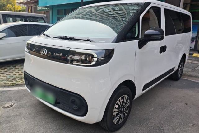 Used SAIC MAXUS Dana V1 2025 Low-Roof Multi-Function Version 50 kWh