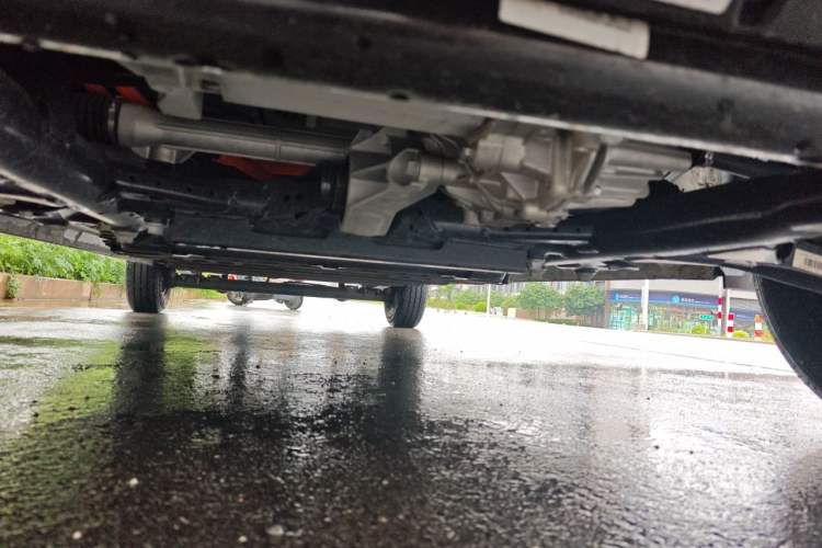 Used SAIC MAXUS Dana V1 2025 V1+ Long Wheelbase Low-Roof Cargo Version (50 kWh) Chassis Front