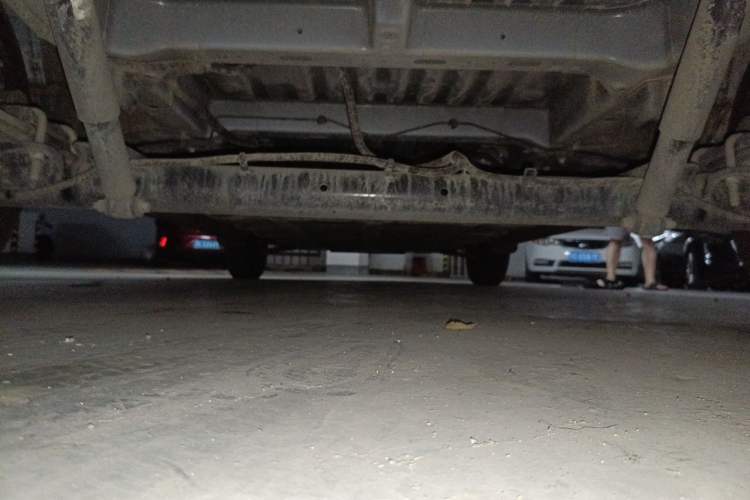 Used SAIC MAXUS Dana V1 2026 Model V1 Low-Roof Multi-Function Version (42 kWh) Chassis Rear