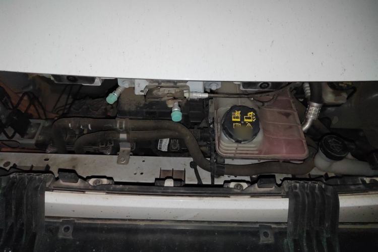 Used SAIC MAXUS Dana V1 2025 V1+ Long Wheelbase High-Roof Multi-Function Version (62 kWh) Engine Bay
