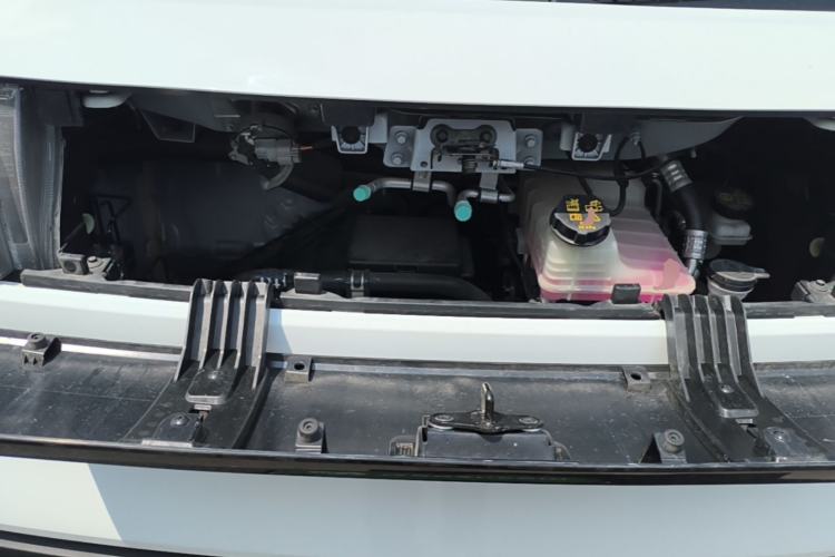 Used SAIC MAXUS Dana V1 2025 V1 Short Wheelbase Low-Roof Multi-Function Version (42 kWh) Engine Bay