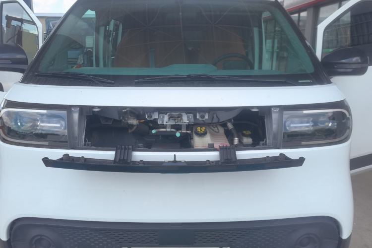 Used SAIC MAXUS Dana V1 2025 V1+ Long Wheelbase High-Roof Multi-Function Version (64 kWh) Engine Bay