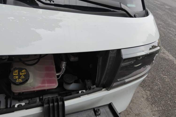 Used SAIC MAXUS Dana V1 2025 V1+ Long Wheelbase High-Roof Multi-Function Version (62 kWh) Engine Bay Left