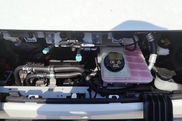 Used SAIC MAXUS Dana V1 2025 V1 Short Wheelbase Low-Roof Multi-Function Version (42 kWh) Engine Bay