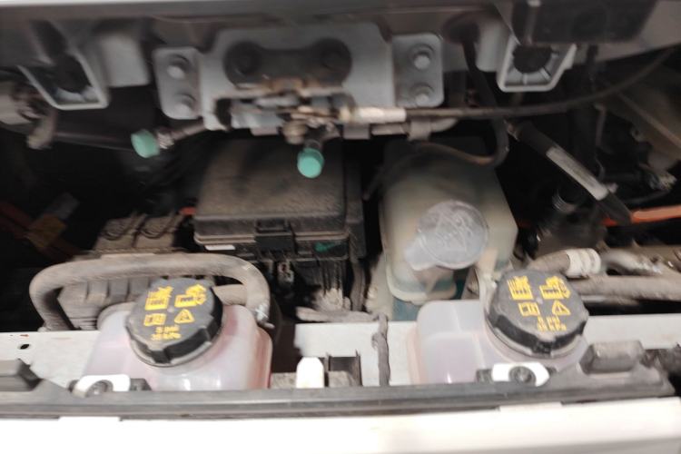 Used SAIC MAXUS Dana V1 2024 V1 Short Wheelbase Low-Roof Multi-Function Version (51 kWh) Engine Bay