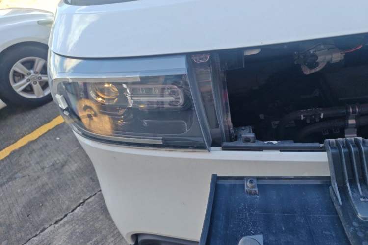 Used SAIC MAXUS Dana V1 2025 V1+ Short Wheelbase Low-Roof Cargo Version (42 kWh) Engine Bay Right