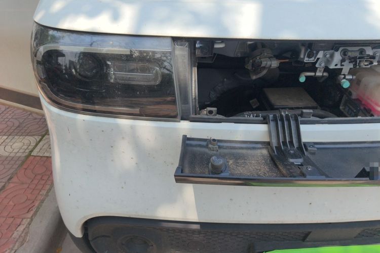 Used SAIC MAXUS Dana V1 2026 Model V1 Low-Roof Multi-Function Version (42 kWh) Engine Bay Right