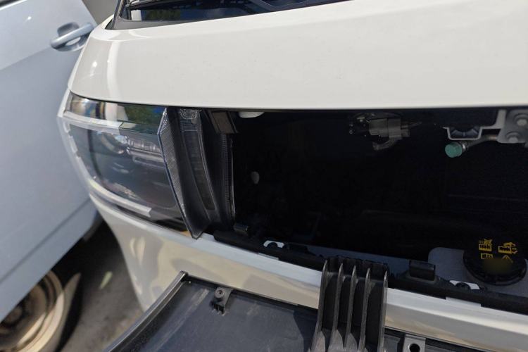 Used SAIC MAXUS Dana V1 2024 V1 Short Wheelbase Low-Roof Multi-Function Version (51 kWh) Engine Bay Right