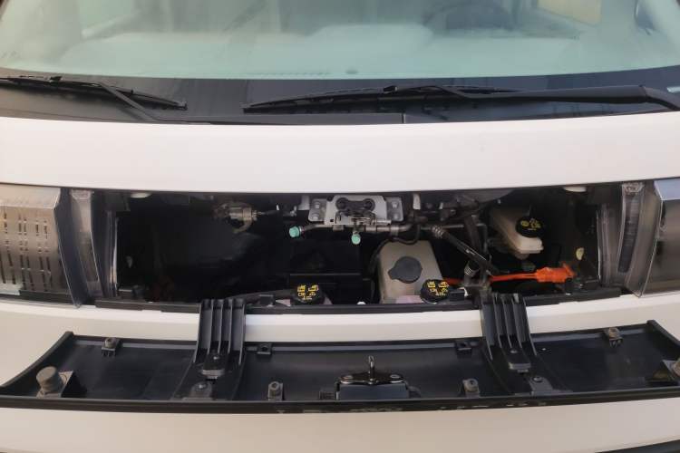 Used SAIC MAXUS Dana V1 2023 V1 Short Wheelbase Low Roof (43 kWh) Engine Bay