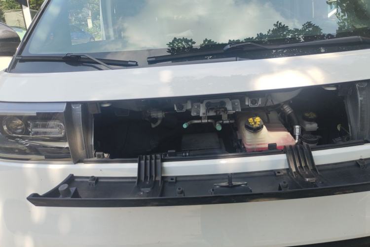 Used SAIC MAXUS Dana V1 2025 V1 Short Wheelbase Low-Roof Multi-Function Version (42 kWh) Engine Bay