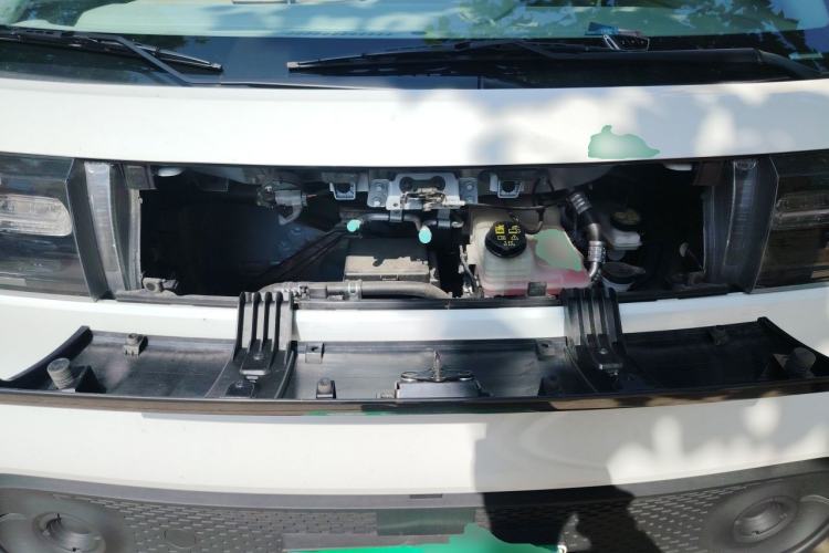 Used SAIC MAXUS Dana V1 2025 V1 Short Wheelbase Low-Roof Multi-Function Version (42 kWh) Engine Bay