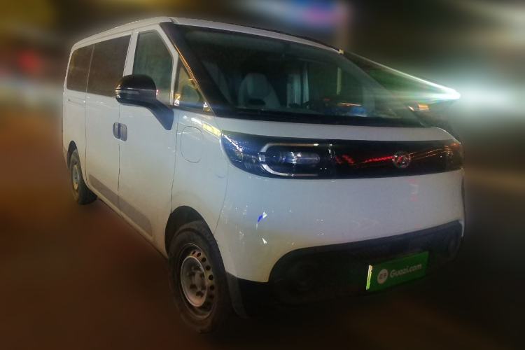 Used SAIC MAXUS Dana V1 2025 Low-Roof Multi-Function Version 42 kWh Exterior 2