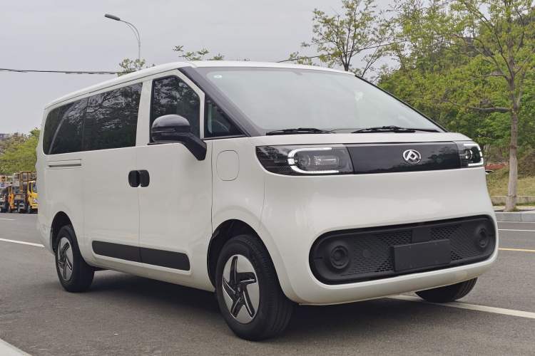 Used SAIC MAXUS Dana V1 2024 V1 Short Wheelbase Low-Roof Multi-Function Version (51 kWh) Exterior 2
