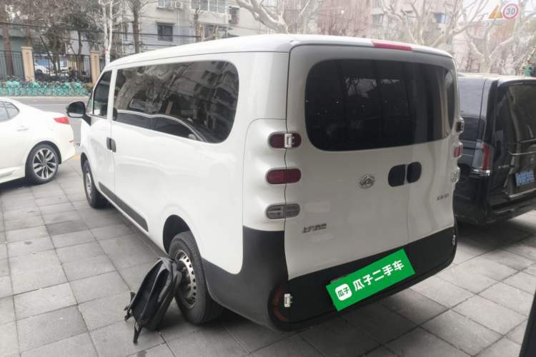 Used SAIC MAXUS Dana V1 2025 Low-Roof Multi-Function Version 50 kWh Exterior 2