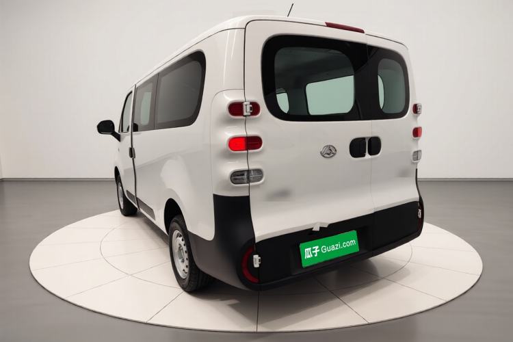 Used SAIC MAXUS Dana V1 2025 Low-Roof Multi-Function Version 42 kWh Exterior 2