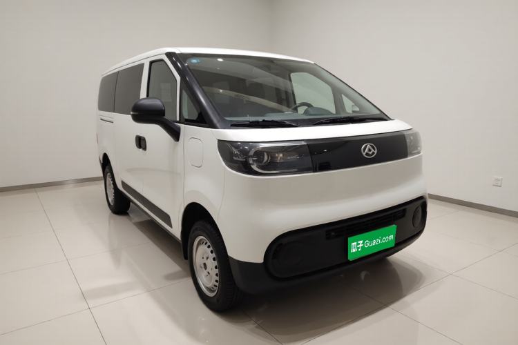 Used SAIC MAXUS Dana V1 2025 Low-Roof Multi-Function Version 42 kWh Exterior 2