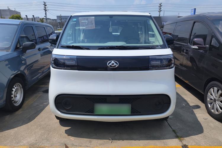 Used SAIC MAXUS Dana V1 2024 V1 Short Wheelbase Low-Roof Multi-Function Version (51 kWh) Exterior 4