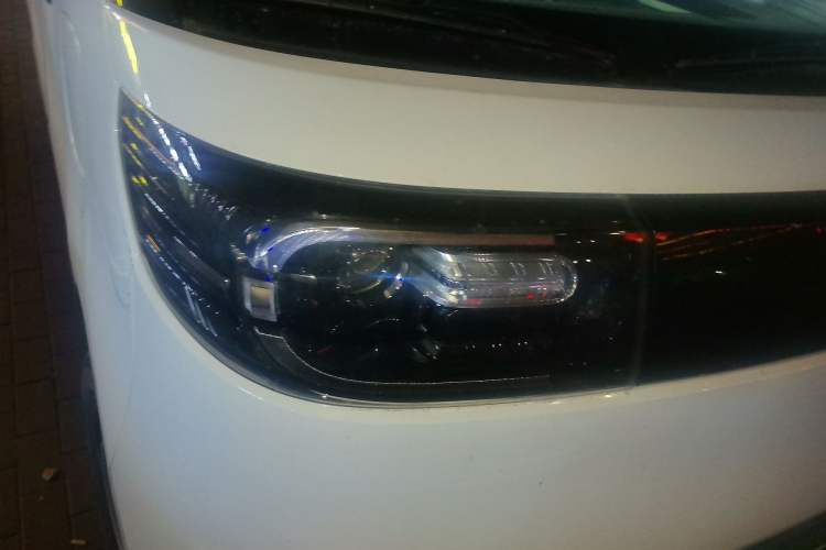 Used SAIC MAXUS Dana V1 2025 Low-Roof Multi-Function Version 42 kWh Exterior 6