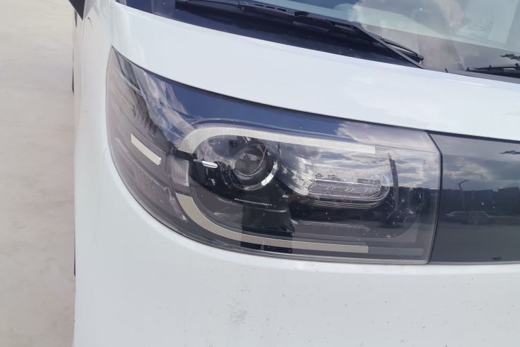 Used SAIC MAXUS Dana V1 2025 V1+ Long Wheelbase Low-Roof Multi-Function Version (62 kWh) Exterior 6