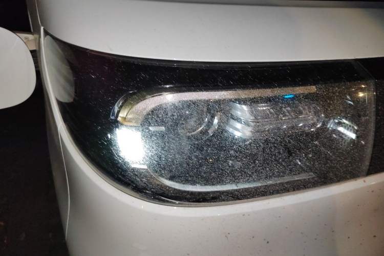 Used SAIC MAXUS Dana V1 2025 V1+ Long Wheelbase High-Roof Multi-Function Version (62 kWh) Exterior 6