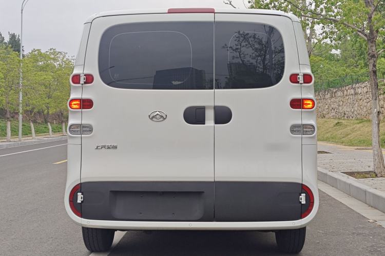 Used SAIC MAXUS Dana V1 2024 V1 Short Wheelbase Low-Roof Multi-Function Version (51 kWh) Exterior 6