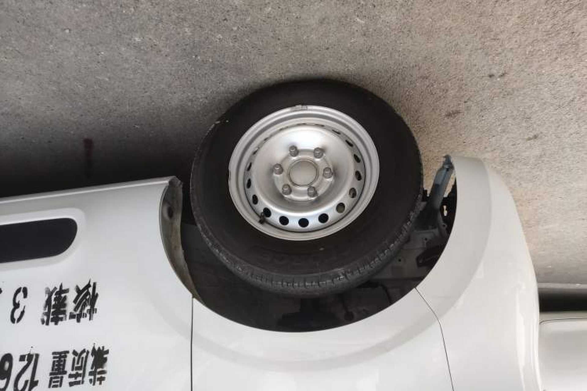 Used SAIC MAXUS Dana V1 2023 V1 Short Wheelbase Low Roof (43 kWh) Exterior 7