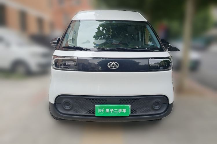 Used SAIC MAXUS Dana V1 2025 V1+ Long Wheelbase High-Roof Multi-Function Version (62 kWh) Front