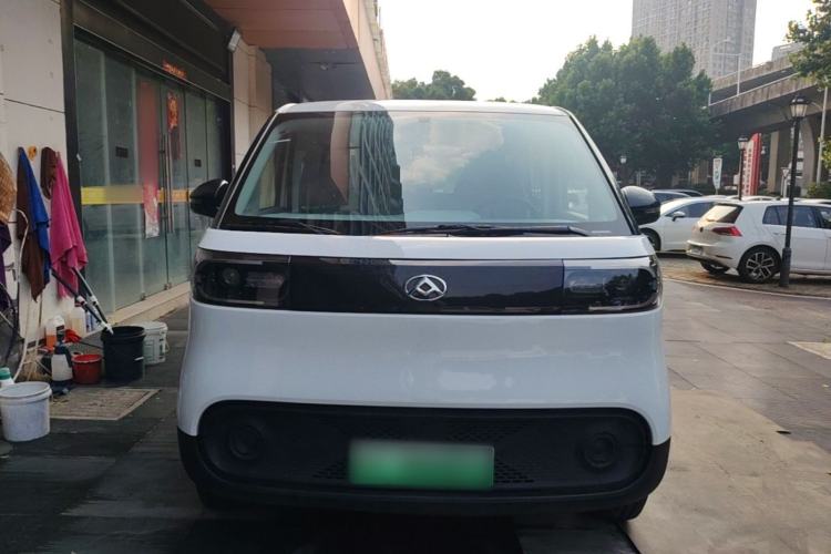 Used SAIC MAXUS Dana V1 2025 Low-Roof Multi-Function Version 42 kWh Front
