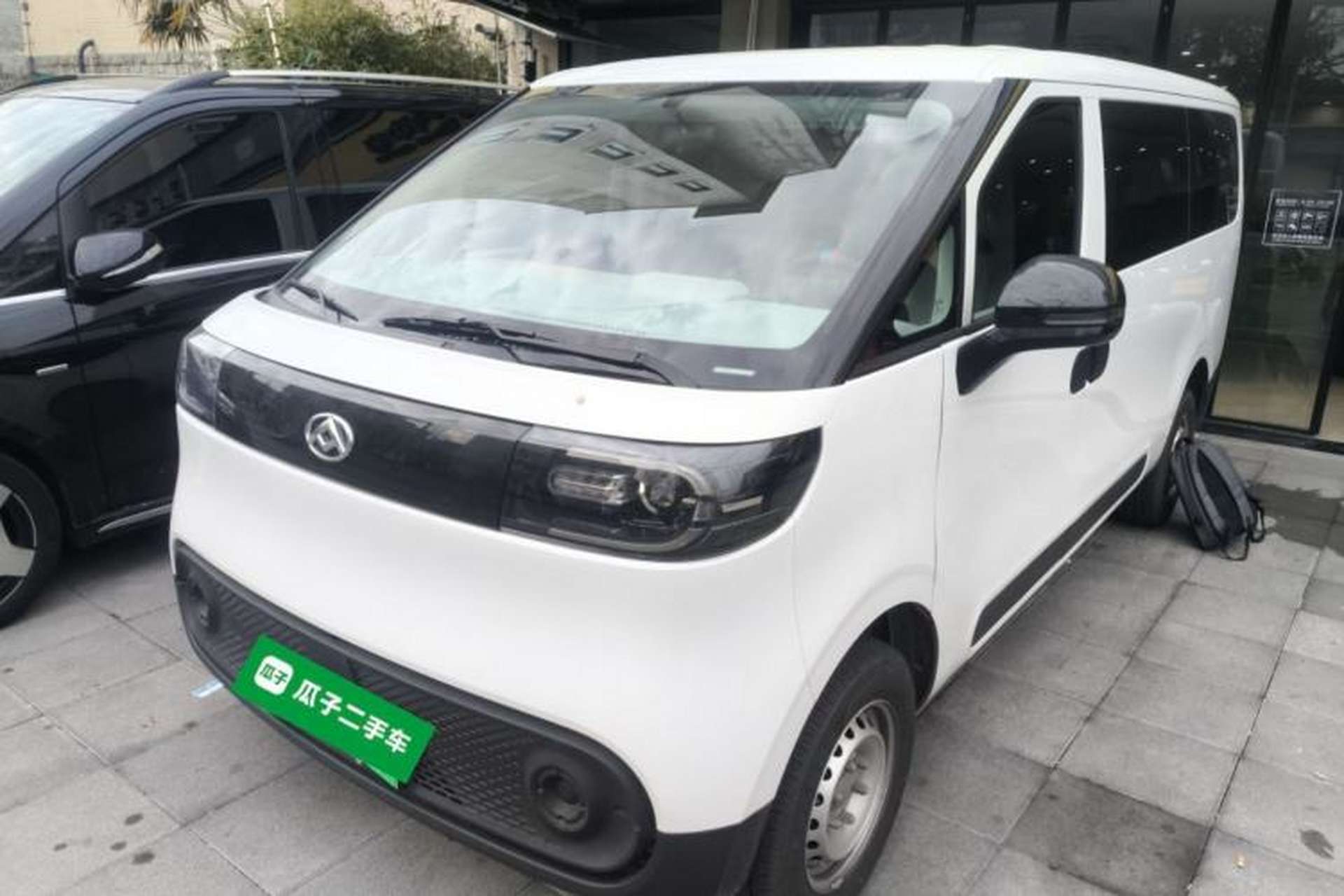 Used SAIC MAXUS Dana V1 2025 Low-Roof Multi-Function Version 50 kWh Front Left 45 Deg