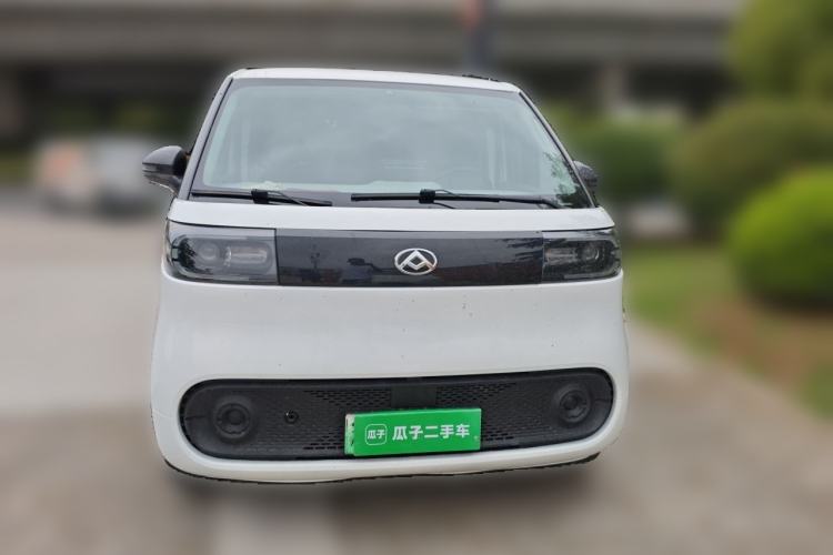 Used SAIC MAXUS Dana V1 2024 V1 Short Wheelbase Low-Roof Multi-Function Version (51 kWh) Front