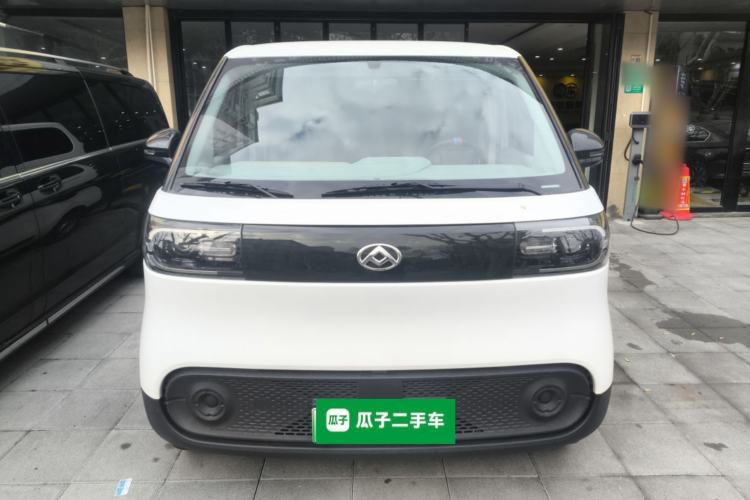 Used SAIC MAXUS Dana V1 2025 Low-Roof Multi-Function Version 50 kWh Front