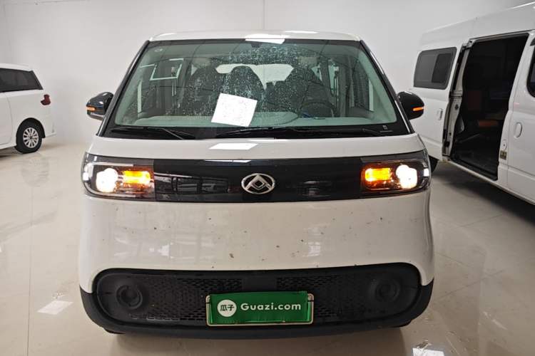 Used SAIC MAXUS Dana V1 2025 V1+ Long Wheelbase Low-Roof Multi-Function Version (62 kWh) Front