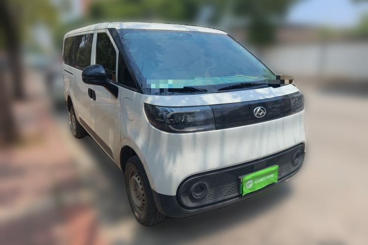 Used SAIC MAXUS Dana V1 2026 Model V1 Low-Roof Multi-Function Version (42 kWh) Front Right 45 Deg